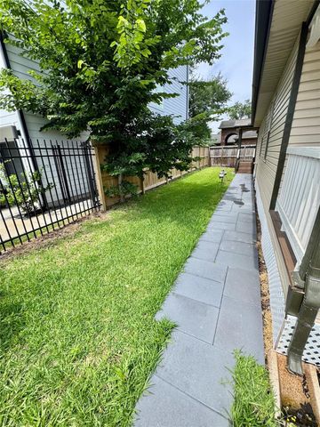 5707 Balbo Street, Houston, TX 77091