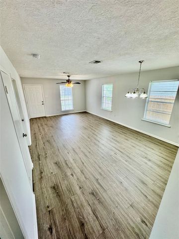 5707 Balbo Street, Houston, TX 77091