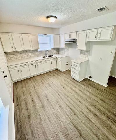5707 Balbo Street, Houston, TX 77091