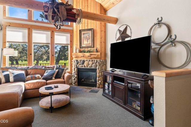 1490 Red Wing Loop, Redmond, OR 97756