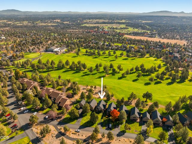 1490 Red Wing Loop, Redmond, OR 97756