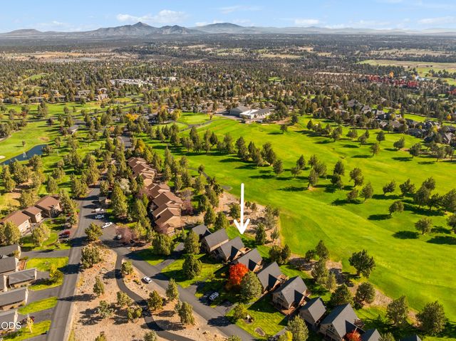 1490 Red Wing Loop, Redmond, OR 97756
