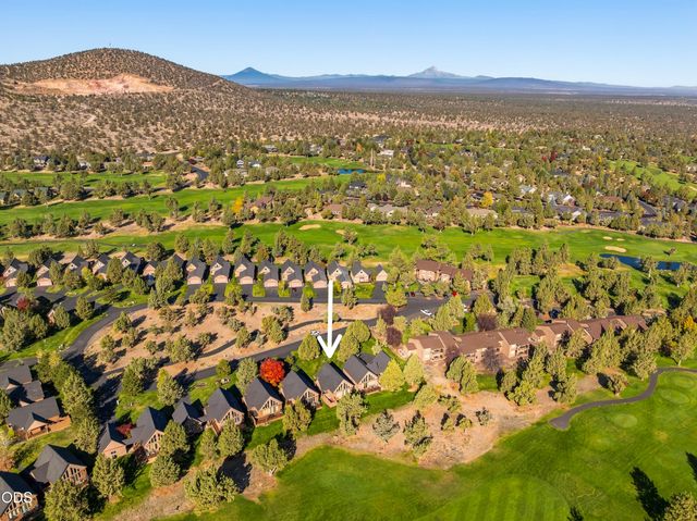 1490 Red Wing Loop, Redmond, OR 97756