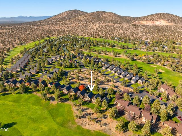 1490 Red Wing Loop, Redmond, OR 97756