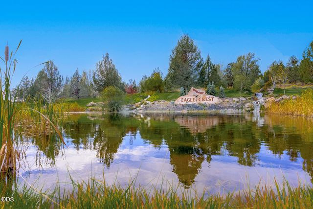 1490 Red Wing Loop, Redmond, OR 97756