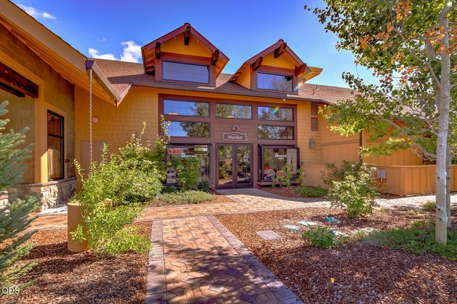 1490 Red Wing Loop, Redmond, OR 97756