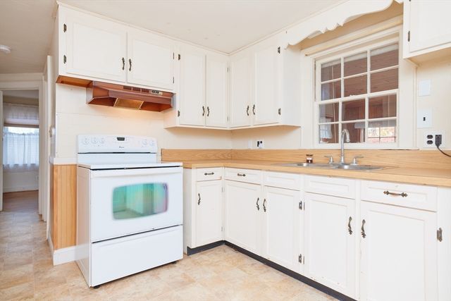 159 Hobart St, Braintree, MA 02184