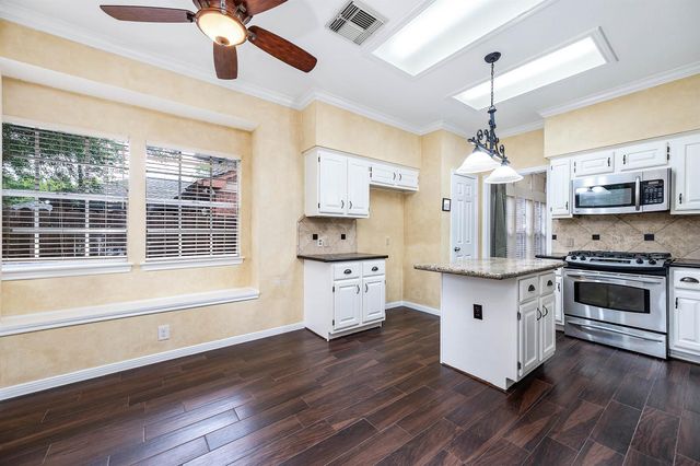 14302 Sun Harbor Drive, Houston, TX 77062