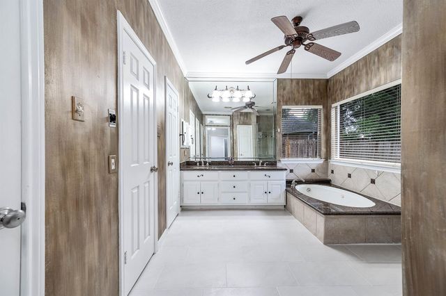 14302 Sun Harbor Drive, Houston, TX 77062