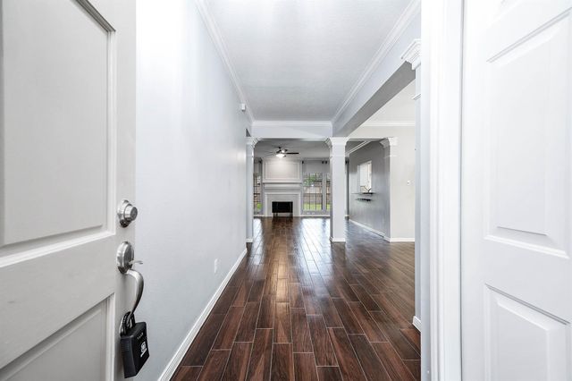 14302 Sun Harbor Drive, Houston, TX 77062