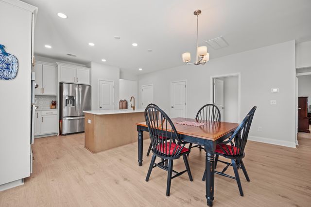 519 Eagleview Drive, Moncks Corner, SC 29461