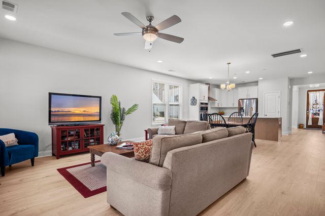 519 Eagleview Drive, Moncks Corner, SC 29461