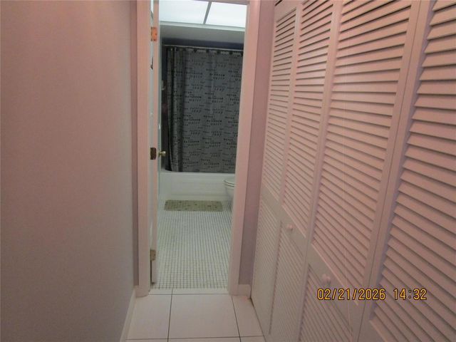 9350 Sunrise Lakes Boulevard 103, Sunrise, FL 33322