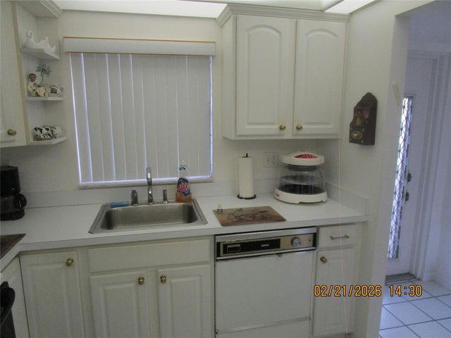 9350 Sunrise Lakes Boulevard 103, Sunrise, FL 33322
