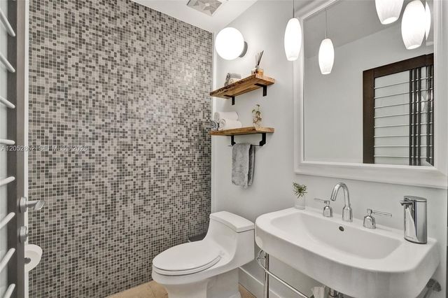 2001 Meridian Ave 308, Miami Beach, FL 33139