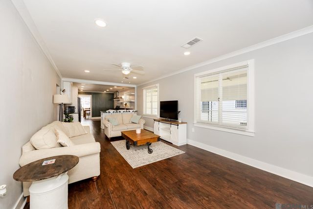 423 Avenue E, Port Allen, LA 70767