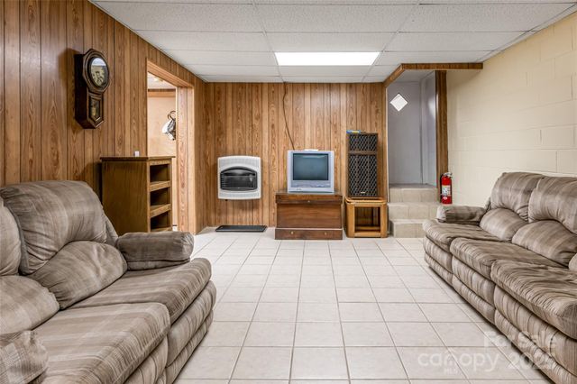 128-129 Oak Trails Pass, Leicester, NC 28748