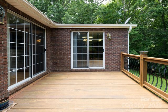 128-129 Oak Trails Pass, Leicester, NC 28748