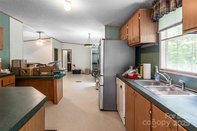 128-129 Oak Trails Pass, Leicester, NC 28748