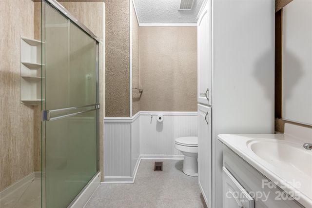 128-129 Oak Trails Pass, Leicester, NC 28748