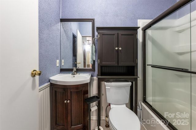 128-129 Oak Trails Pass, Leicester, NC 28748