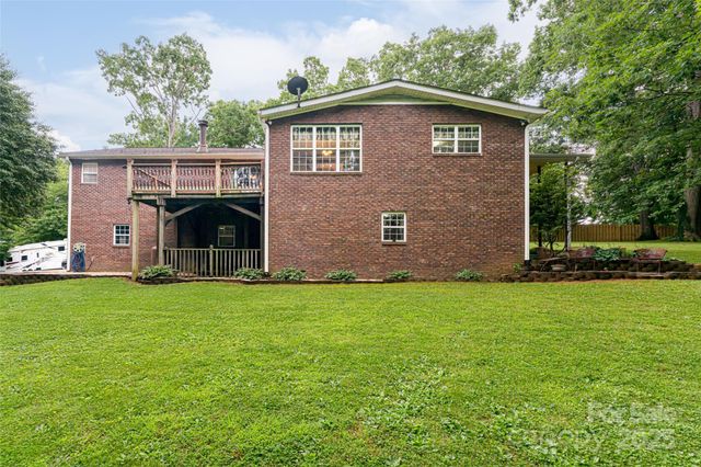 128-129 Oak Trails Pass, Leicester, NC 28748
