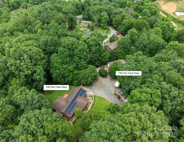 128-129 Oak Trails Pass, Leicester, NC 28748