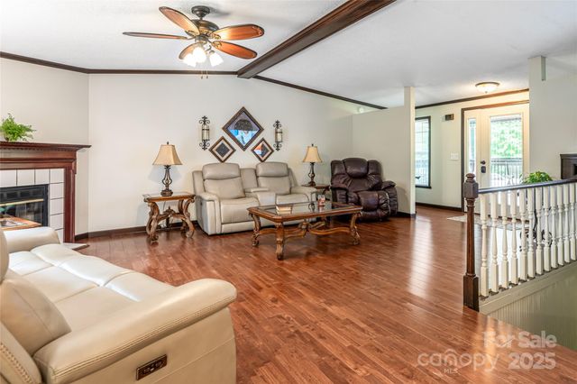 128-129 Oak Trails Pass, Leicester, NC 28748