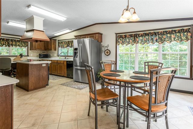 128-129 Oak Trails Pass, Leicester, NC 28748