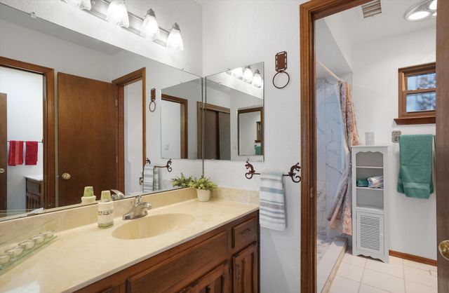 750 Comanche Road SE, Rio Rancho, NM 87124