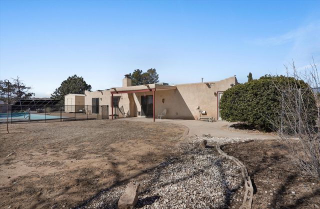 750 Comanche Road SE, Rio Rancho, NM 87124