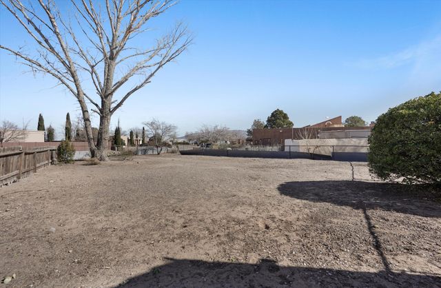 750 Comanche Road SE, Rio Rancho, NM 87124