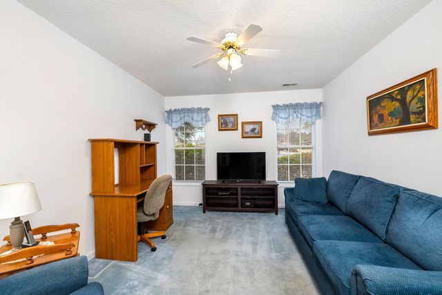 136 Ridge Lake Drive, Manning, SC 29102