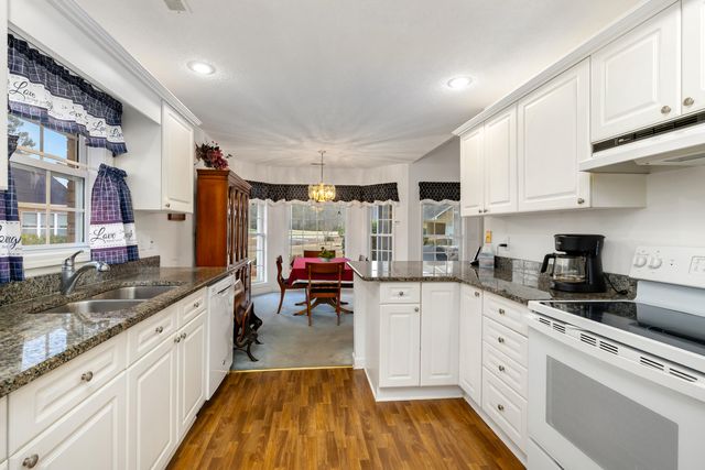 136 Ridge Lake Drive, Manning, SC 29102