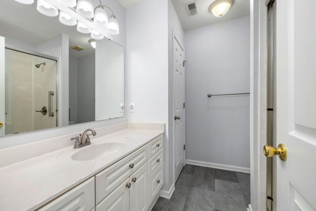 136 Ridge Lake Drive, Manning, SC 29102