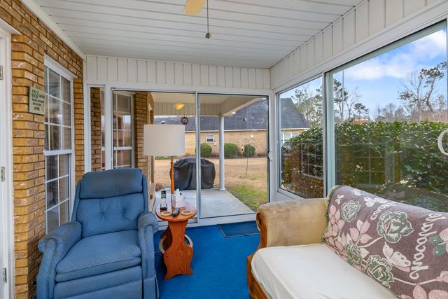 136 Ridge Lake Drive, Manning, SC 29102