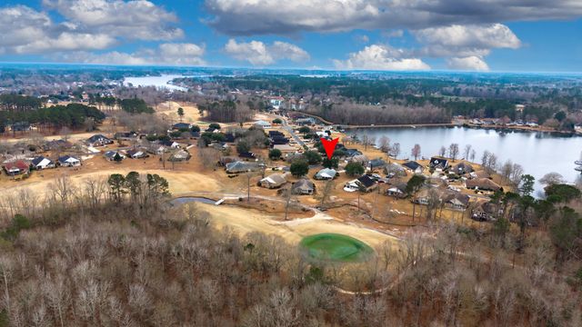 136 Ridge Lake Drive, Manning, SC 29102