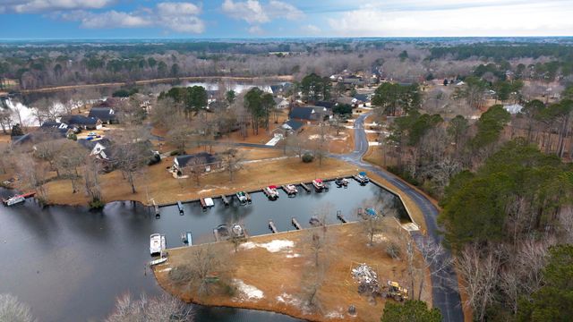 136 Ridge Lake Drive, Manning, SC 29102