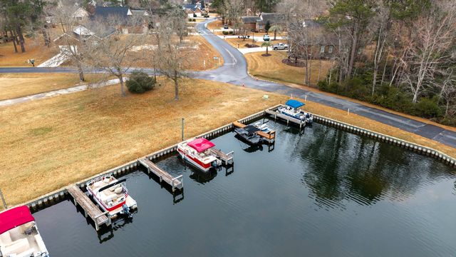 136 Ridge Lake Drive, Manning, SC 29102