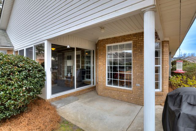 136 Ridge Lake Drive, Manning, SC 29102