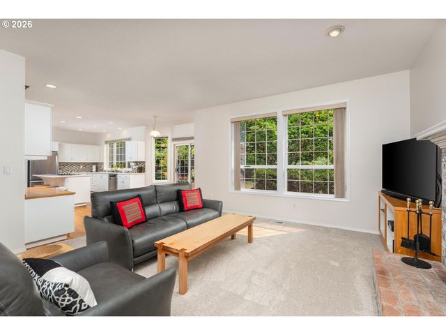 500 Nw PACIFIC GROVE Dr, Beaverton, OR 97006