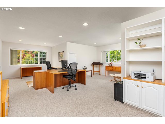 500 Nw PACIFIC GROVE Dr, Beaverton, OR 97006