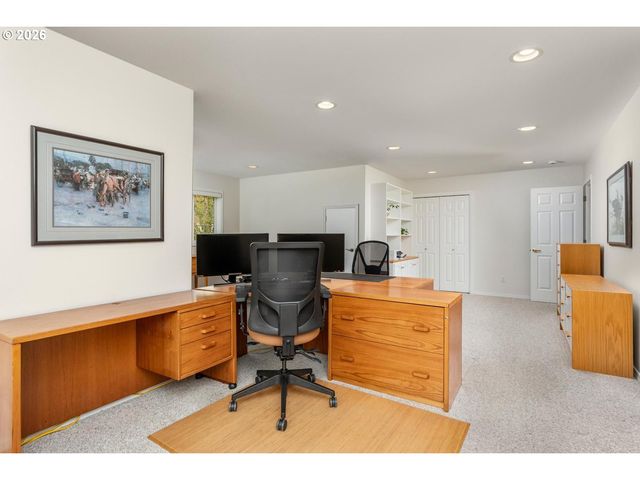 500 Nw PACIFIC GROVE Dr, Beaverton, OR 97006