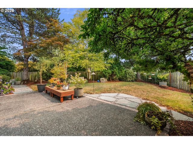 500 Nw PACIFIC GROVE Dr, Beaverton, OR 97006