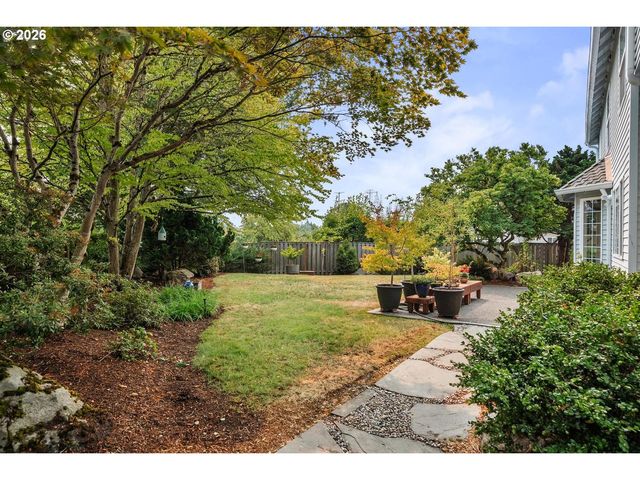 500 Nw PACIFIC GROVE Dr, Beaverton, OR 97006