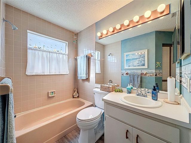 765 SADDLEBROOK DRIVE, Tarpon Springs, FL 34689