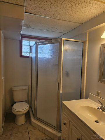 818 Woodyhill Drive, Cincinnati, OH 45238