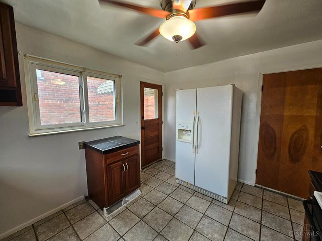 818 Woodyhill Drive, Cincinnati, OH 45238