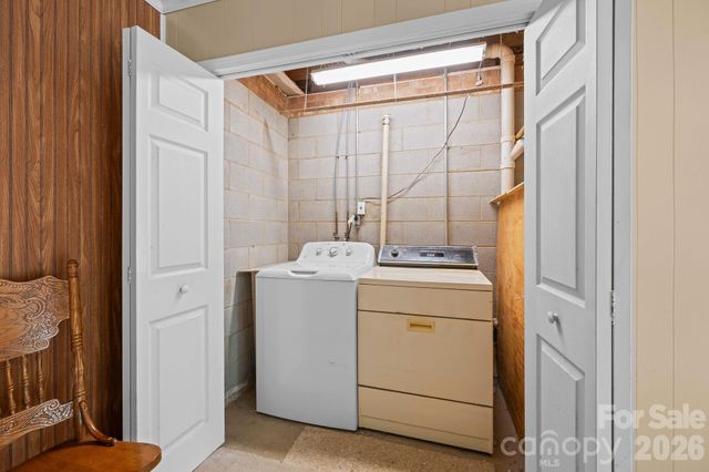 7600 Sedgewick Ridge Road, Lewisville, NC 27023