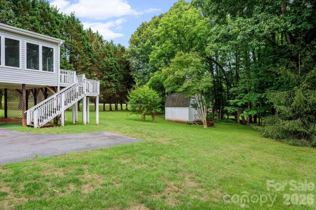 7600 Sedgewick Ridge Road, Lewisville, NC 27023